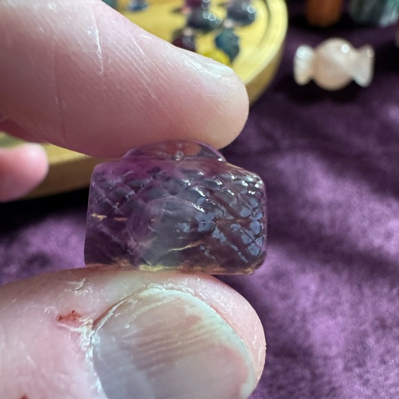 Mini Flourite Carving - Picture 2 of 16